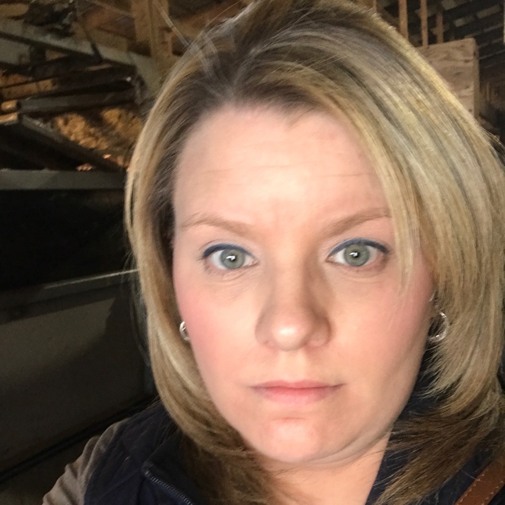 Meet your Posher, Andrea